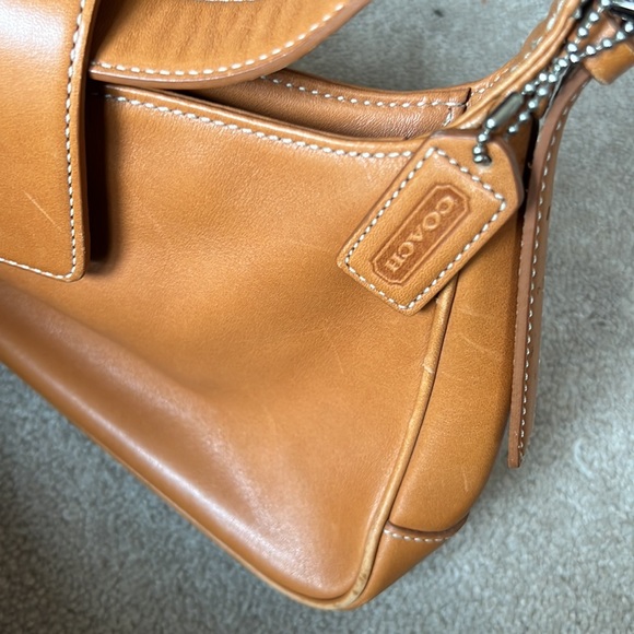 Coach Should Bag - Picture 3 of 4